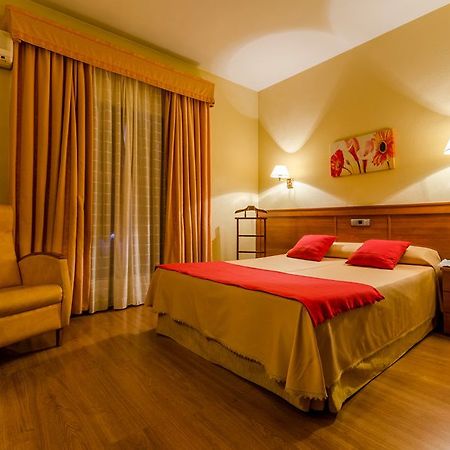 Hotel Zodiaco Байлен Екстер'єр фото