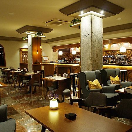 Hotel Zodiaco Байлен Екстер'єр фото