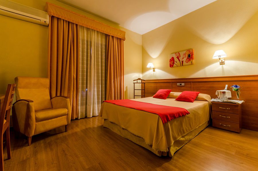 Hotel Zodiaco Байлен Екстер'єр фото