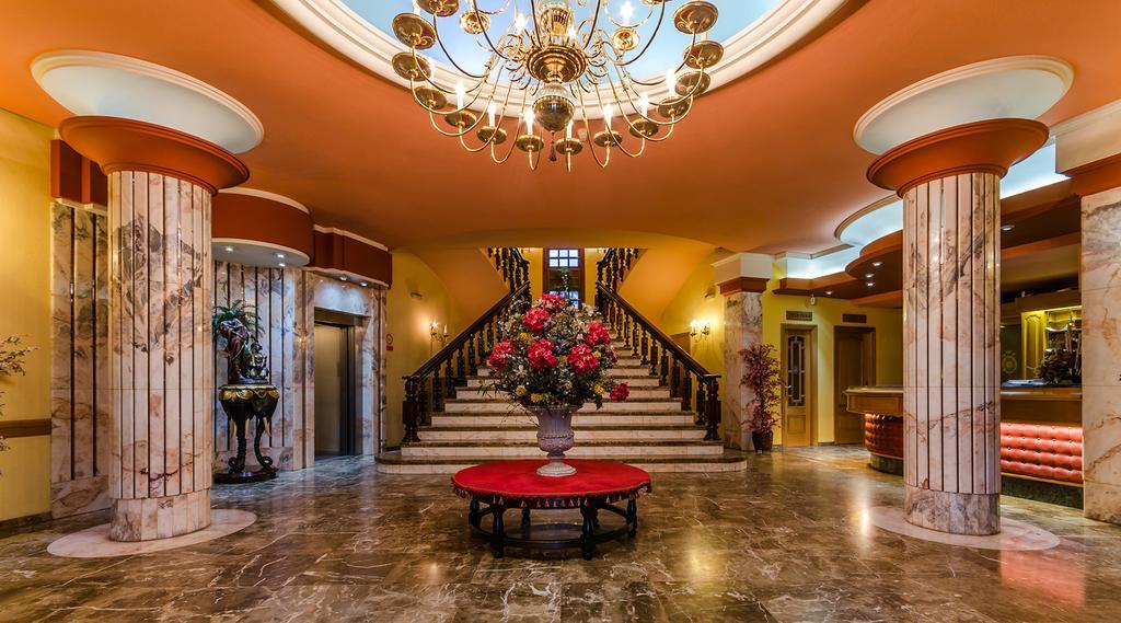 Hotel Zodiaco Байлен Екстер'єр фото