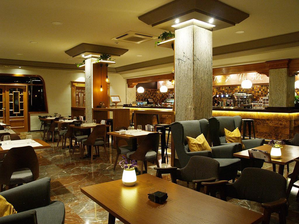 Hotel Zodiaco Байлен Екстер'єр фото