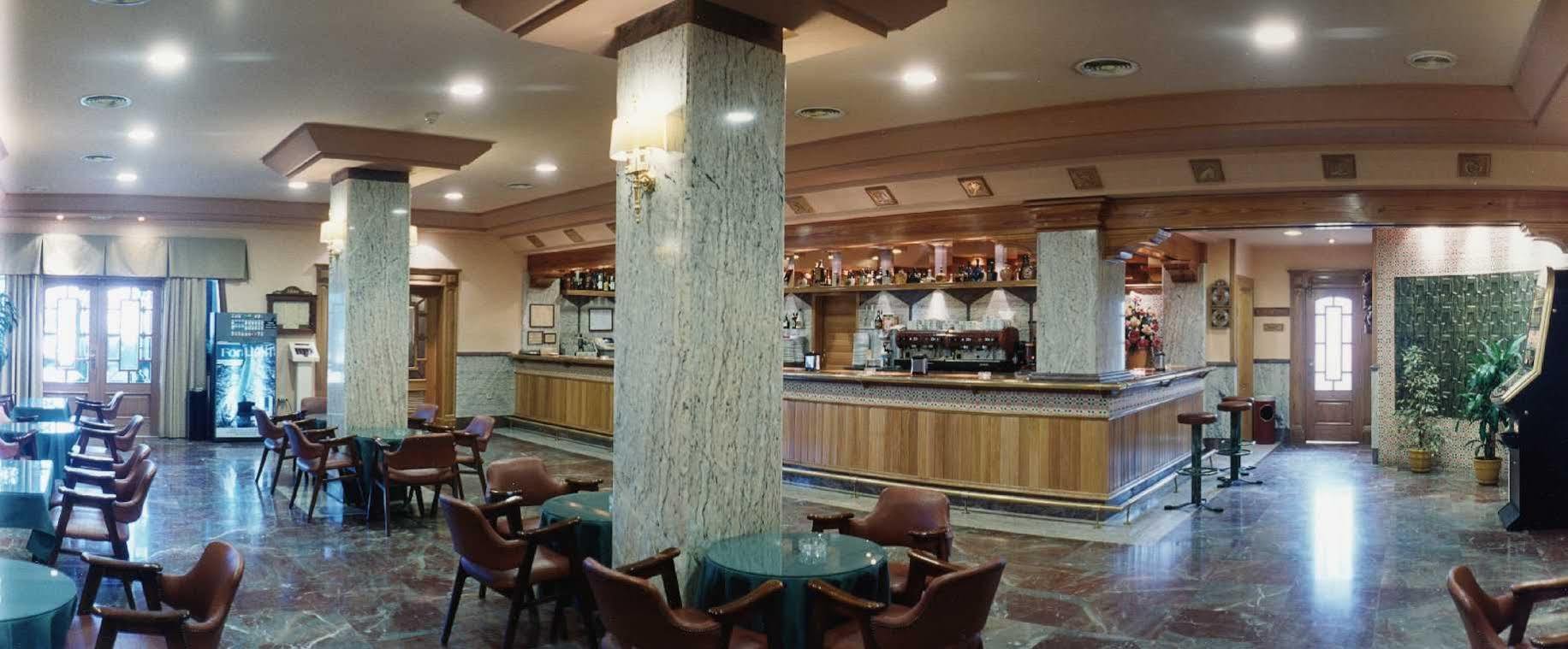 Hotel Zodiaco Байлен Ресторан фото