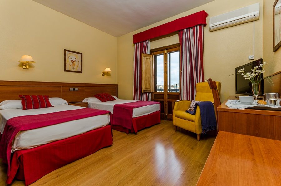 Hotel Zodiaco Байлен Екстер'єр фото