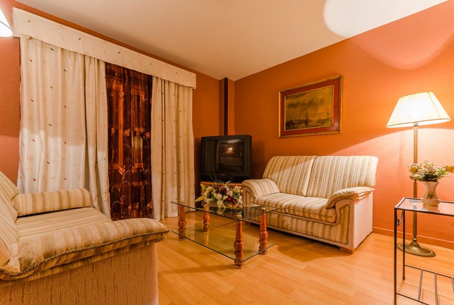 Hotel Zodiaco Байлен Екстер'єр фото