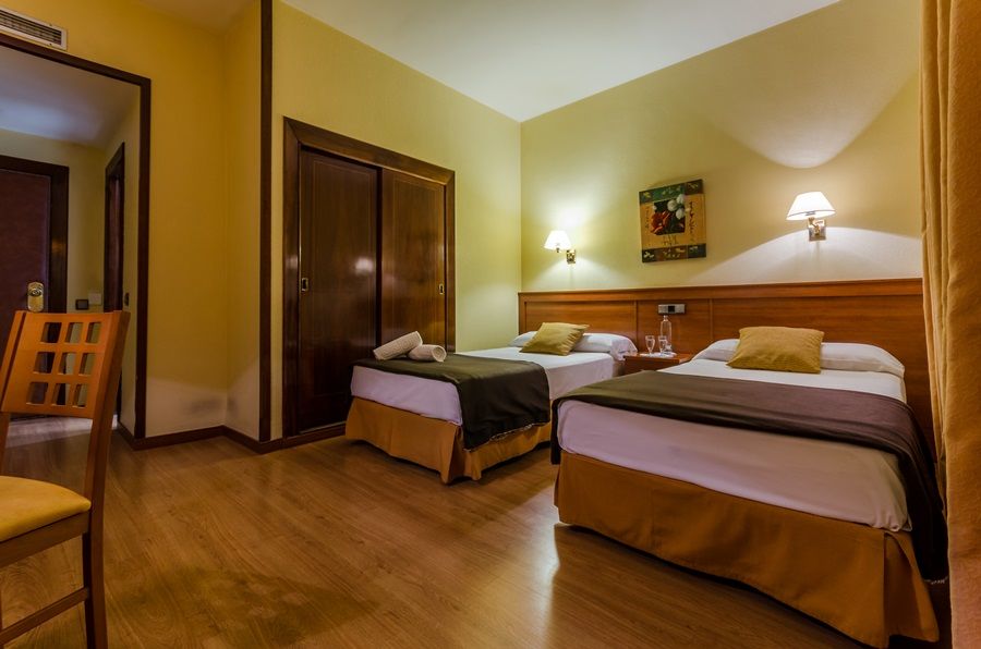 Hotel Zodiaco Байлен Екстер'єр фото