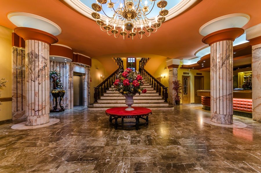 Hotel Zodiaco Байлен Екстер'єр фото